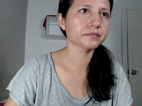 Snapshot of Renata_Rivas chatting on October 26, 2025, 5:24 am Renata Rivas online show from October 26, 2025, 5:24 am