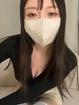 Onami 555 online show from November 11, 2025, 8:42 pm