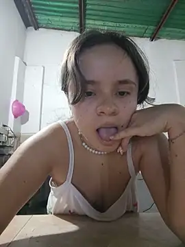 SweetRabbit29 online show from May 16, 2026, 6:21 am