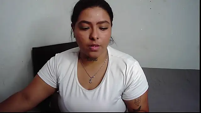 Snapshot of AnyRUSSO chatting on November 14, 2025, 11:02 pm AnyRUSSO online show from November 14, 2025, 11:02 pm