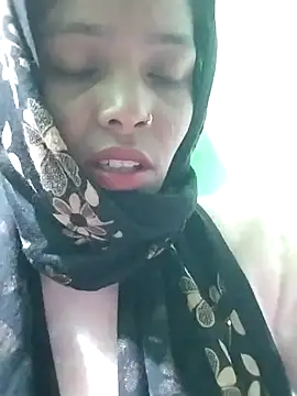 Jaanvi G online show from December 19, 2025, 1:29 pm