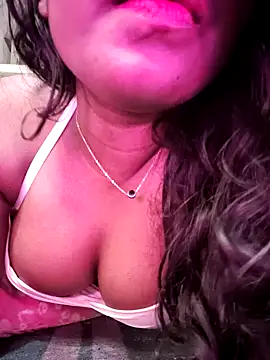 Lovely Payal online show from February 4, 2026, 1:28 pm