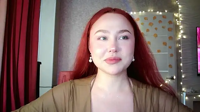 LolaMint  online show from October 23, 2025, 11:42 am