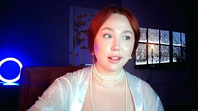 LolaMint  online show from November 1, 2025, 12:40 pm