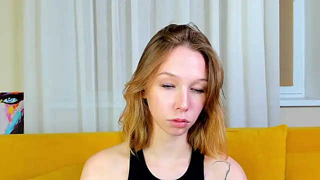 LilyVoise online show from October 11, 2025, 2:59 pm