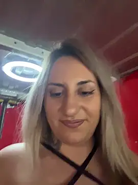 Snapshot of SinfulLovers33 chatting on November 4, 2025, 12:37 pm SinfulLovers33 online show from November 4, 2025, 12:37 pm