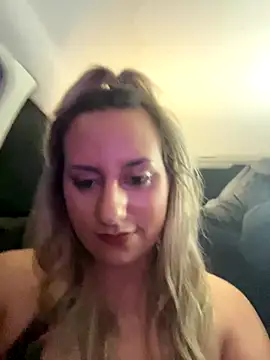 Snapshot of SinfulLovers33 chatting on November 9, 2025, 5:55 pm SinfulLovers33 online show from November 9, 2025, 5:55 pm