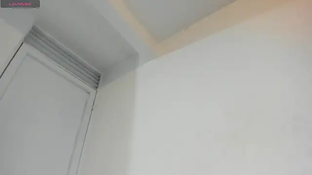 mis-violetha online show from November 4, 2025, 1:05 am