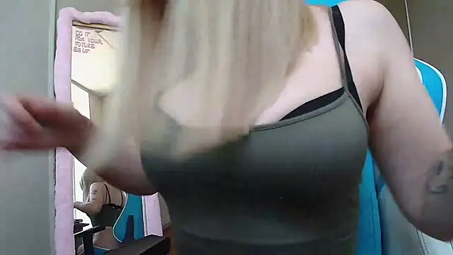 LizzyCumm online show from March 12, 2026, 9:37 am