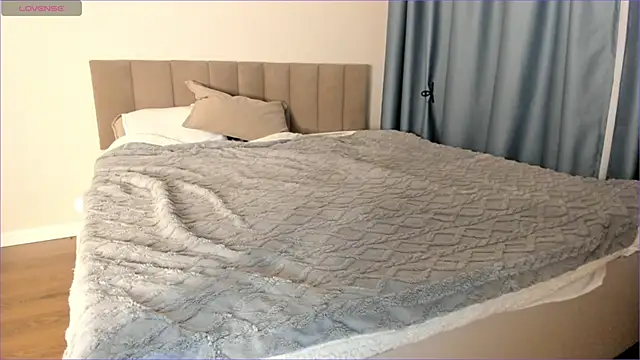 foxy dreamss online show from November 11, 2025, 9:26 pm