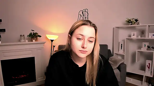 Lulu   Moon online show from April 10, 2026, 9:19 pm