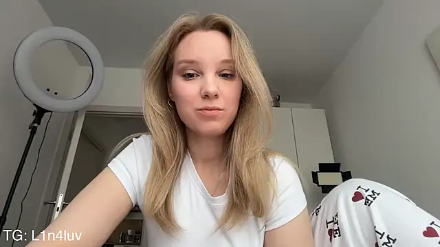 AIicaparkerc online show from April 5, 2026, 2:03 pm