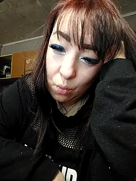 Sandy Mildred online show from October 25, 2025, 8:58 pm