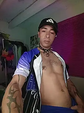 Snapshot of saenzjhonny chatting on October 14, 2025, 4:46 am saenzjhonny online show from October 14, 2025, 4:46 am