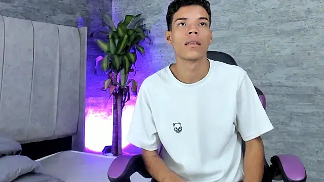 Snapshot of jhojan_foxxx_ chatting on November 16, 2025, 8:36 pm jhojan foxxx online show from November 16, 2025, 8:36 pm