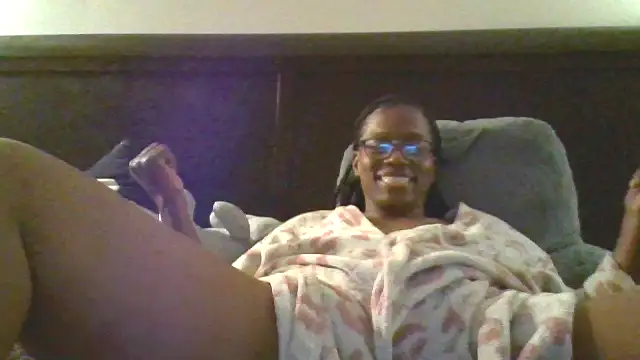 SweetCandy85 online show from October 20, 2025, 3:07 am