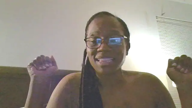 SweetCandy85 online show from October 21, 2025, 3:07 am