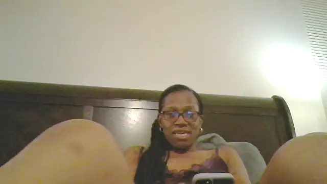 SweetCandy85 online show from October 23, 2025, 2:44 am