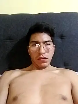 Rizz Latino online show from November 12, 2025, 12:00 am