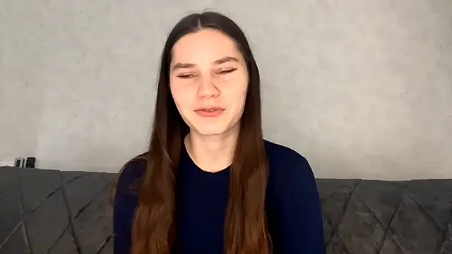 KaseyByczek online show from November 7, 2025, 10:26 am