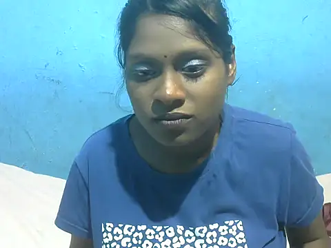 Indiansmiley01 online show from January 5, 2026, 5:27 pm