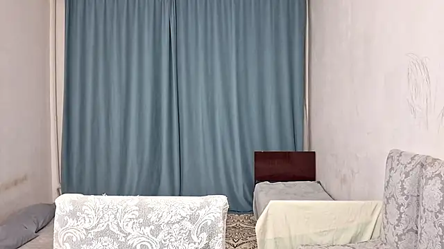 Lyndasilk online show from July 28, 2026, 4:16 pm