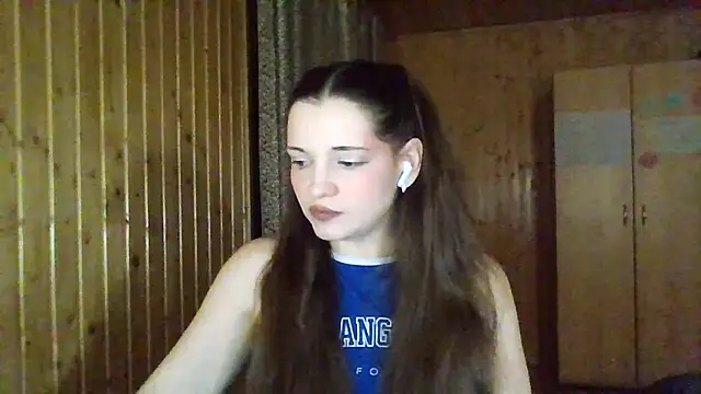 AmeliieLaFleur online show from February 4, 2026, 7:42 pm