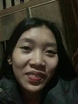 Snapshot of linh-lan1 chatting on February 4, 2026, 12:44 pm linh-lan1 online show from February 4, 2026, 12:44 pm