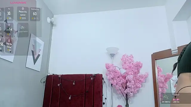 chubbykinkyygirl online show from November 27, 2025, 1:02 pm