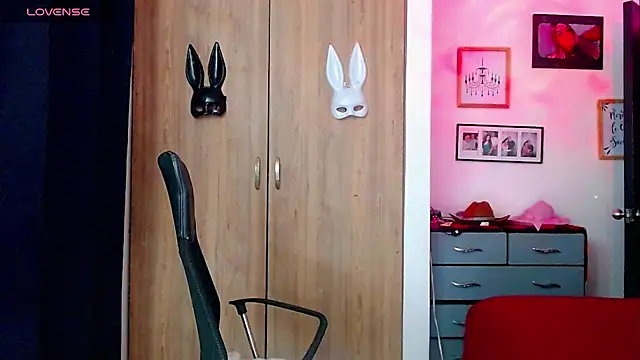 Sofiabigcock22 online show from December 18, 2025, 4:51 am