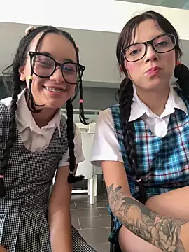 l0lita sweet online show from January 16, 2026, 3:27 pm