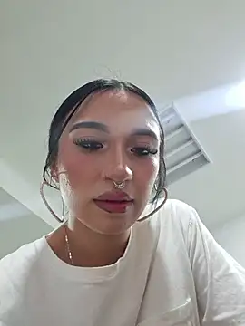 Candy leilaa3 online show from November 5, 2025, 12:43 am