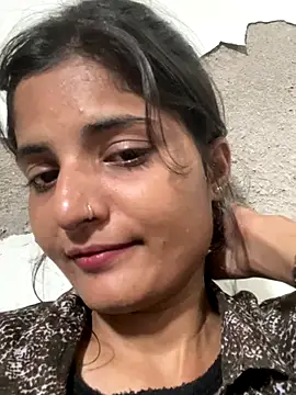 Snapshot of HOTTY_CUTI chatting on October 15, 2025, 7:41 am HOTTY CUTI online show from October 15, 2025, 7:41 am