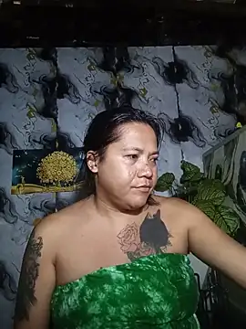 Snapshot of trishacummerts chatting on May 27, 2026, 11:46 pm trishacummerts online show from May 27, 2026, 11:46 pm
