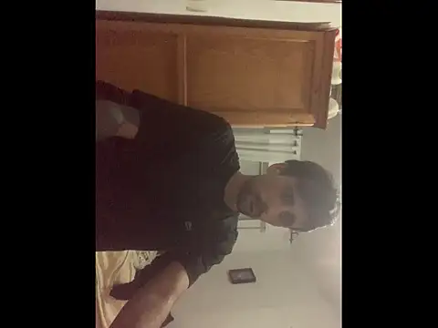 lucky1661 online show from November 9, 2025, 9:46 pm