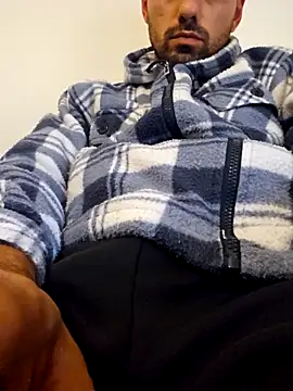 Snapshot of Arf097 chatting on October 12, 2025, 4:06 pm Arf097 online show from October 12, 2025, 4:06 pm