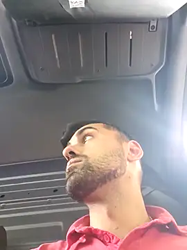 Snapshot of Arf097 chatting on October 13, 2025, 11:43 am Arf097 online show from October 13, 2025, 11:43 am