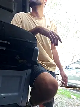 Snapshot of Arf097 chatting on October 15, 2025, 1:55 pm Arf097 online show from October 15, 2025, 1:55 pm