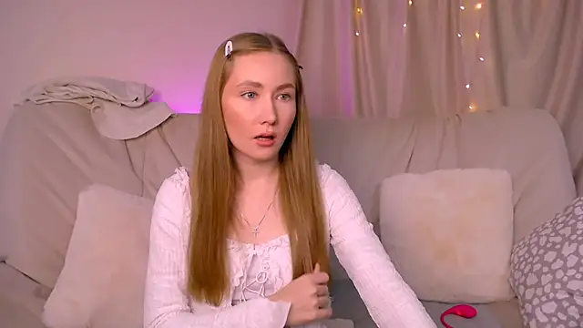 Snapshot of EllyColins chatting on November 14, 2025, 3:05 am EllyColins online show from November 14, 2025, 3:05 am