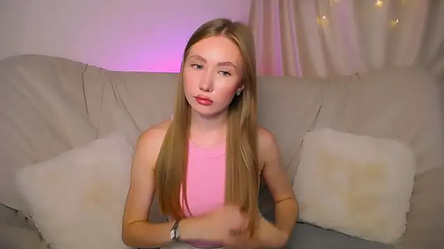 EllyColins online show from July 29, 2026, 3:48 am