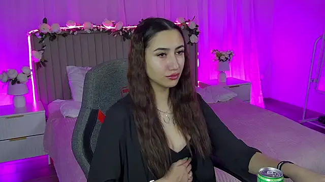 RebeckaThornton online show from December 18, 2025, 9:59 am