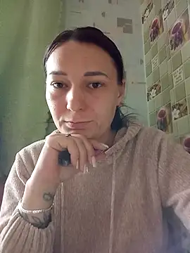 HollyDollsi online show from January 14, 2026, 7:58 am