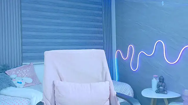 Snapshot of Naaomi_cute chatting on October 25, 2025, 8:55 am Naaomi cute online show from October 25, 2025, 8:55 am