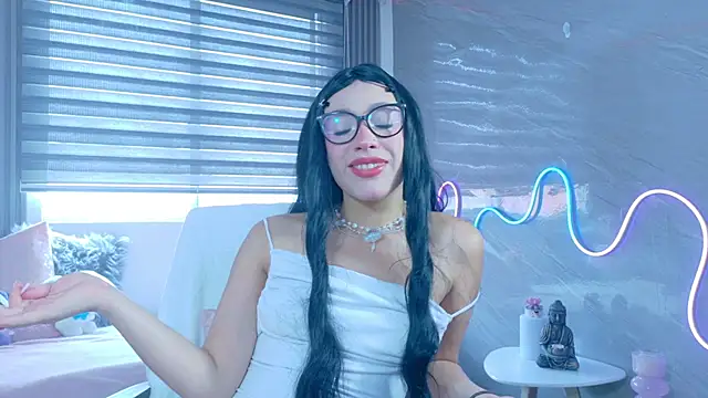 Snapshot of Naaomi_cute chatting on October 27, 2025, 7:40 pm Naaomi cute online show from October 27, 2025, 7:40 pm