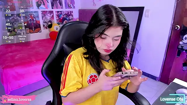 selina lovers  online show from August 2, 2026, 4:33 am