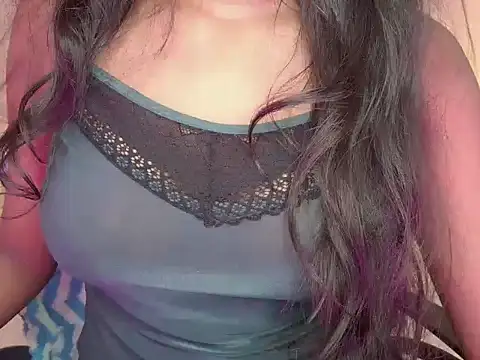 Rashiii  online show from October 19, 2025, 3:07 am