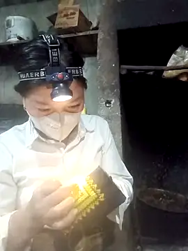 Snapshot of nat-tri chatting on November 16, 2025, 2:33 pm nat-tri online show from November 16, 2025, 2:33 pm