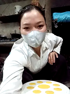 Snapshot of nat-tri chatting on November 20, 2025, 2:17 pm nat-tri online show from November 20, 2025, 2:17 pm