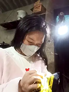 Snapshot of nat-tri chatting on November 21, 2025, 4:49 pm nat-tri online show from November 21, 2025, 4:49 pm