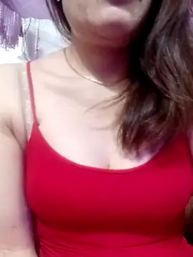 YiyinLy online show from March 21, 2026, 1:10 am